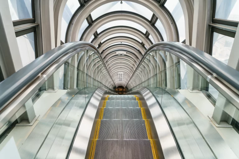 escalator-modern-building