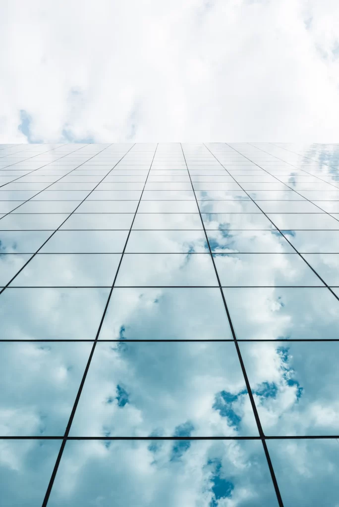 FRAMELESS GLASS SOLUTIONS – Sanabel Aluminum product